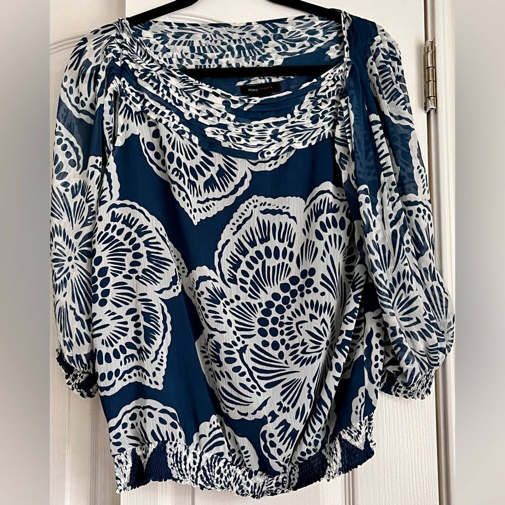 BCBG MAXAZARIA WOMELNS BLOUSE, TEAL & WHITE, size small